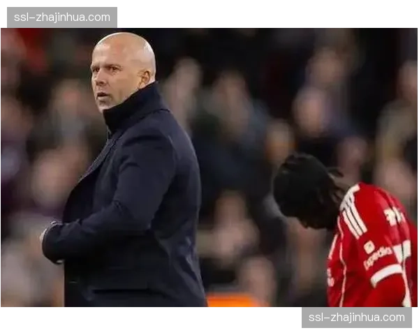 利物浦防线协同性出现裂痕 科纳特处理球失误致首个失球 利物浦防线协同性出现裂痕 科纳特处理球失误致首个失球